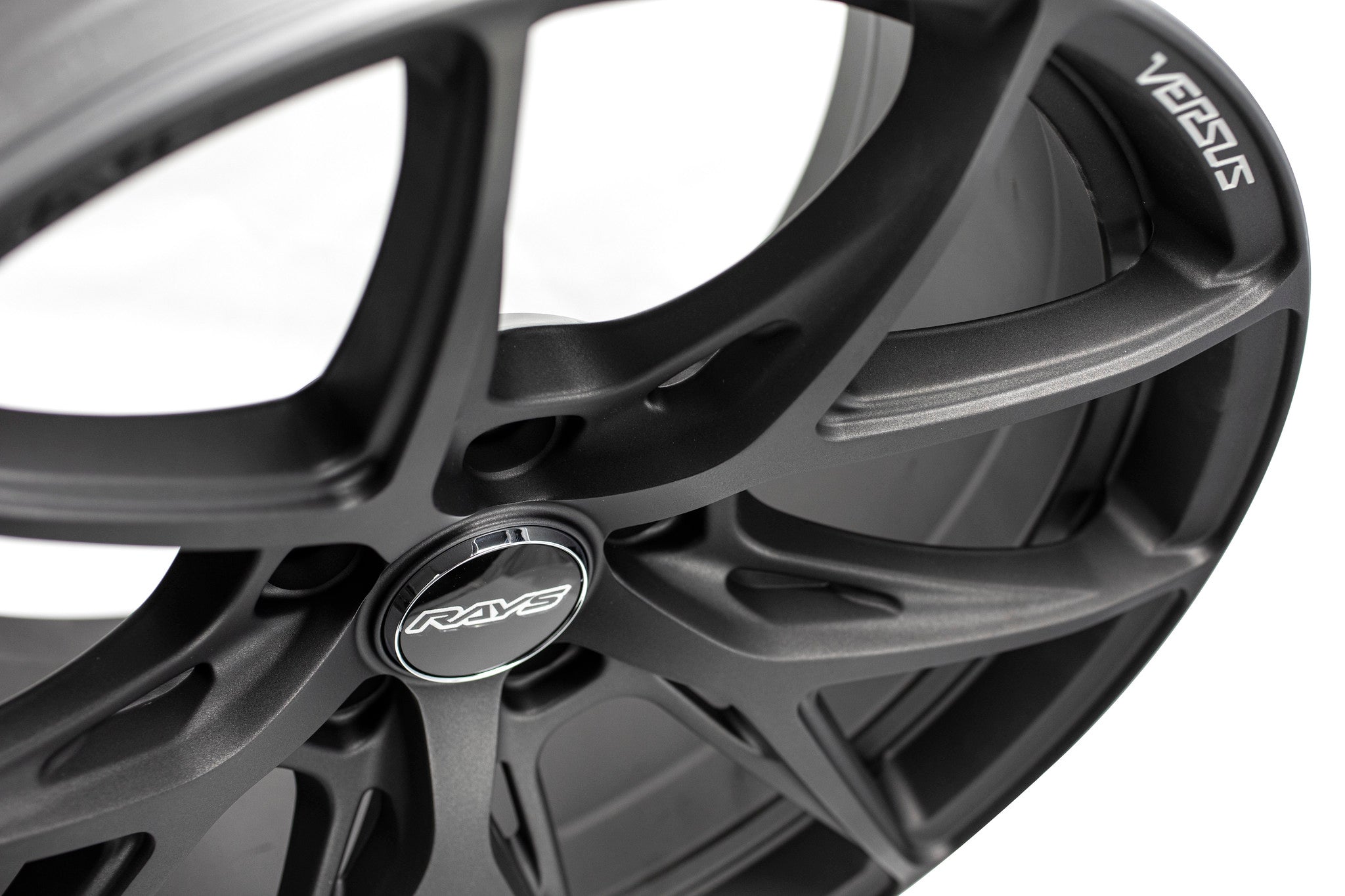 RAYS VERSUS VV21S 18x9.5 +38 5x120