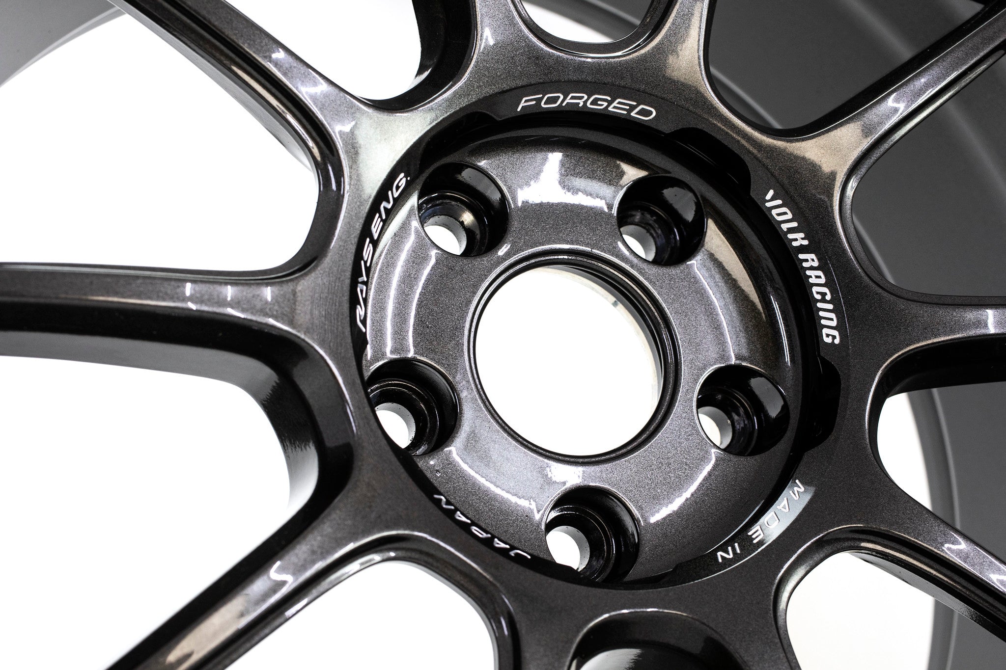 RAYS VOLK RACING ZE40 M-SPEC 18x9.5 +39 5x120