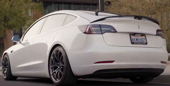 MCP - MODEL 3 CARBON REAR TRUNK SPOILER