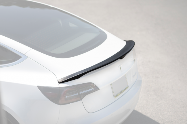 MCP - MODEL 3 CARBON REAR TRUNK SPOILER